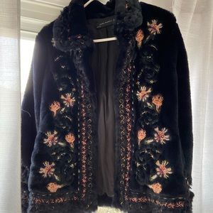 NWT🎁Zara xs embroidered jacket soft faux fur